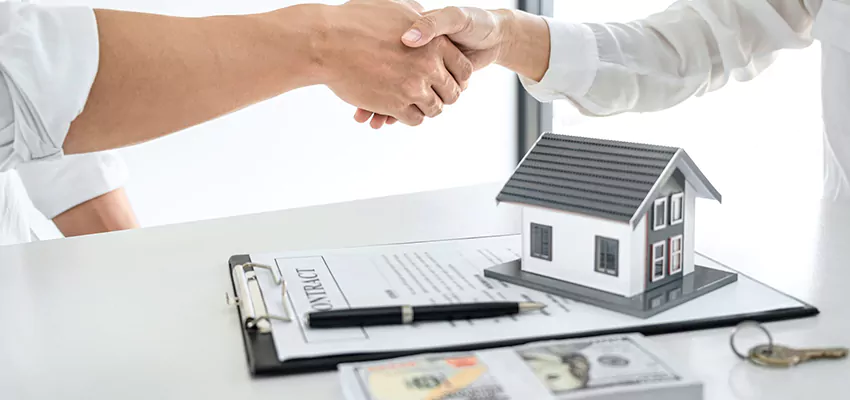 How We Determine Your Sell House Before Foreclosure Offer in Smithtown, NY?
